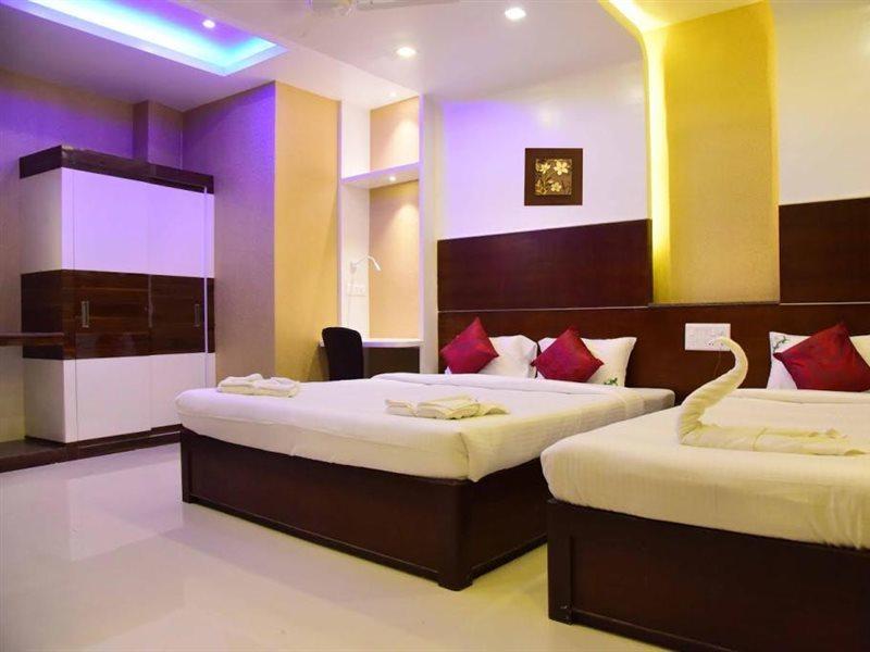 Hotel Sumith Palace Pondicherry Eksteriør bilde