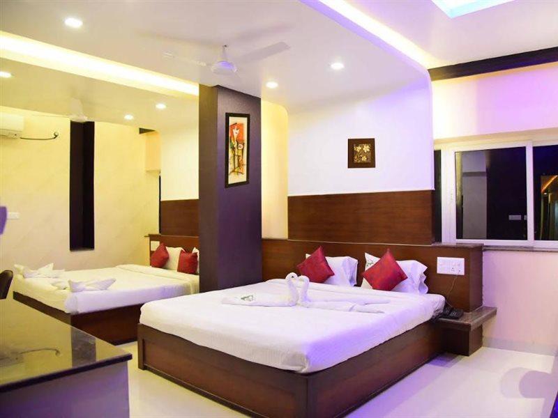 Hotel Sumith Palace Pondicherry Eksteriør bilde