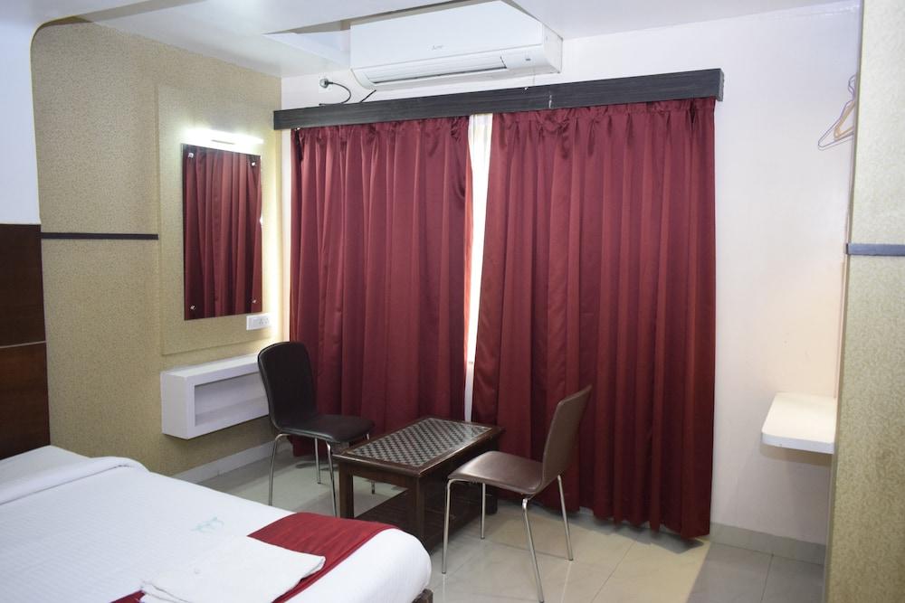 Hotel Sumith Palace Pondicherry Eksteriør bilde